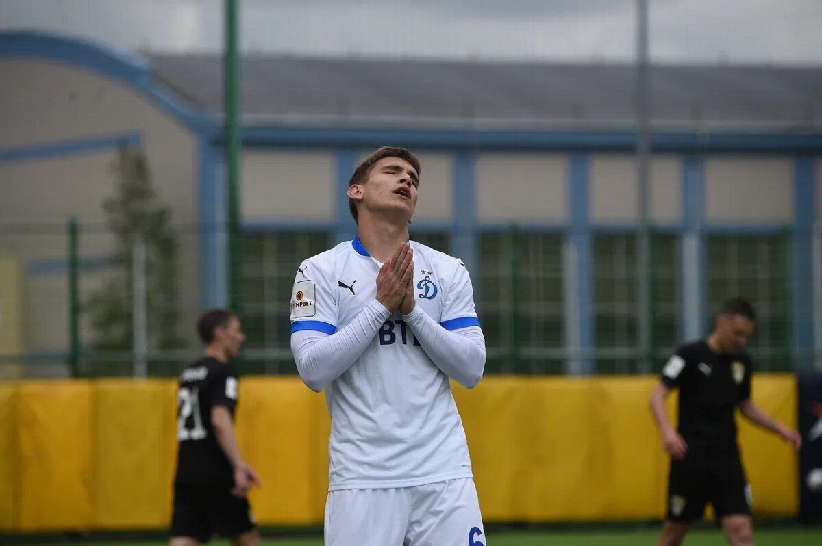Футболисты «Динамо-2» уступили «Красаве» в матче-триллере с семью забитыми мячами