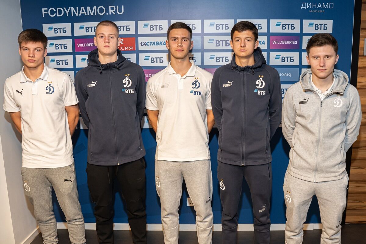 «Динамо» заключило новые соглашения с молодыми футболистами